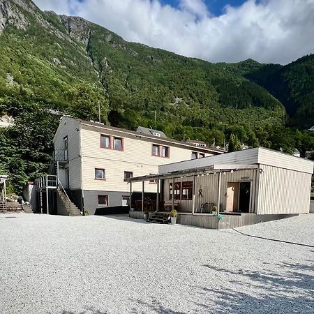 Trolltunga Fjordview Aparthotel Odda Kültér fotó