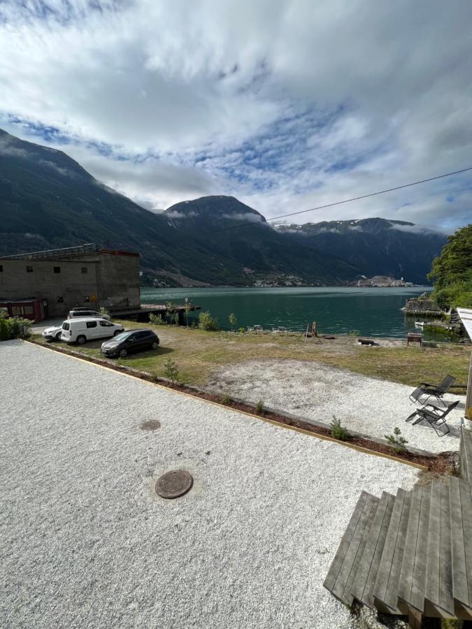 Trolltunga Fjordview Aparthotel Odda Kültér fotó